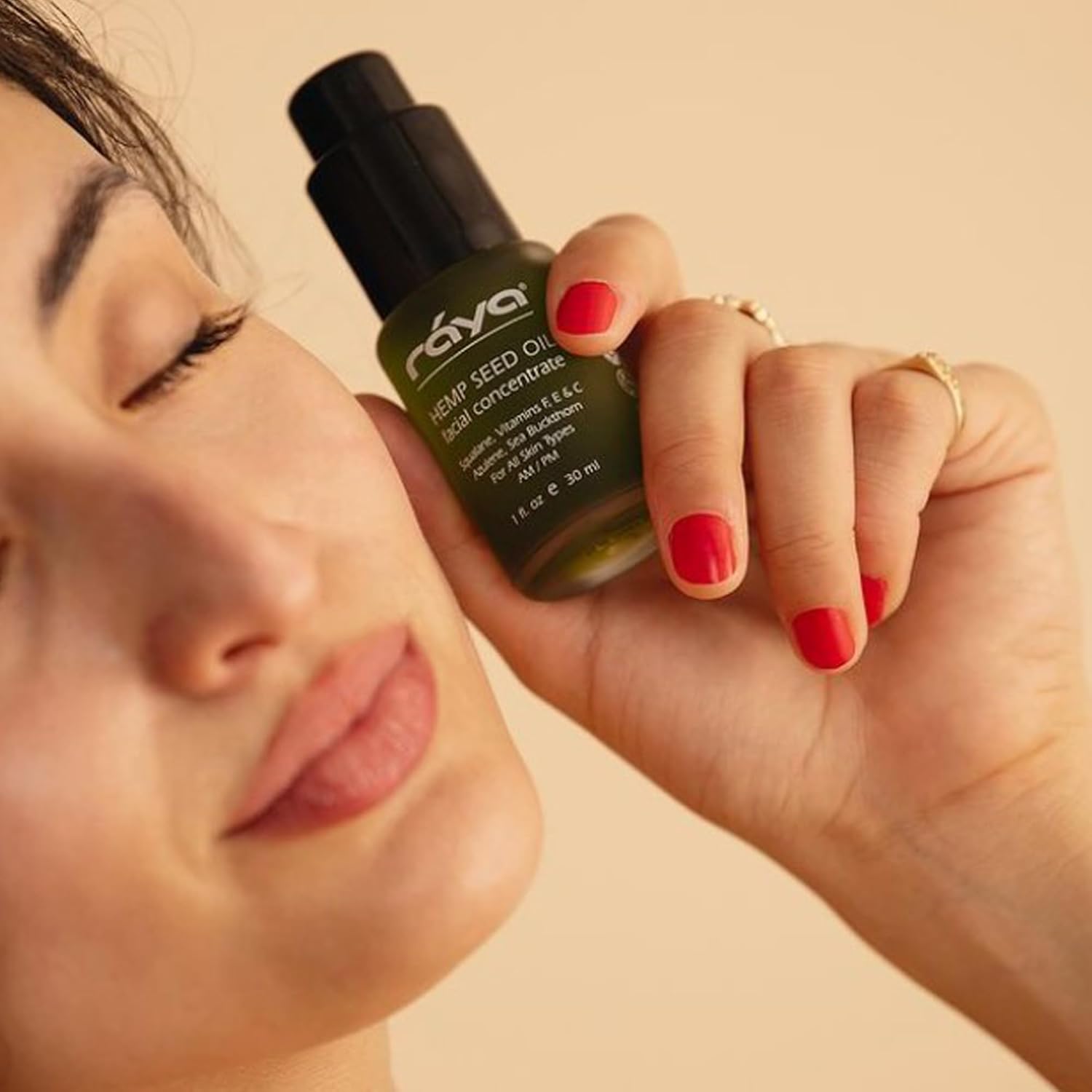 Raya Hemp Seed Facial Oil Serum (529) | for Sensitive and Oily Skin Types, Nourishing, Moisturizing & Revitalizing, Instantly Hydrates Acne-Prone, Vegan & Non-GMO Skincare, Fast-Absorbing - 30 ml - Image 5